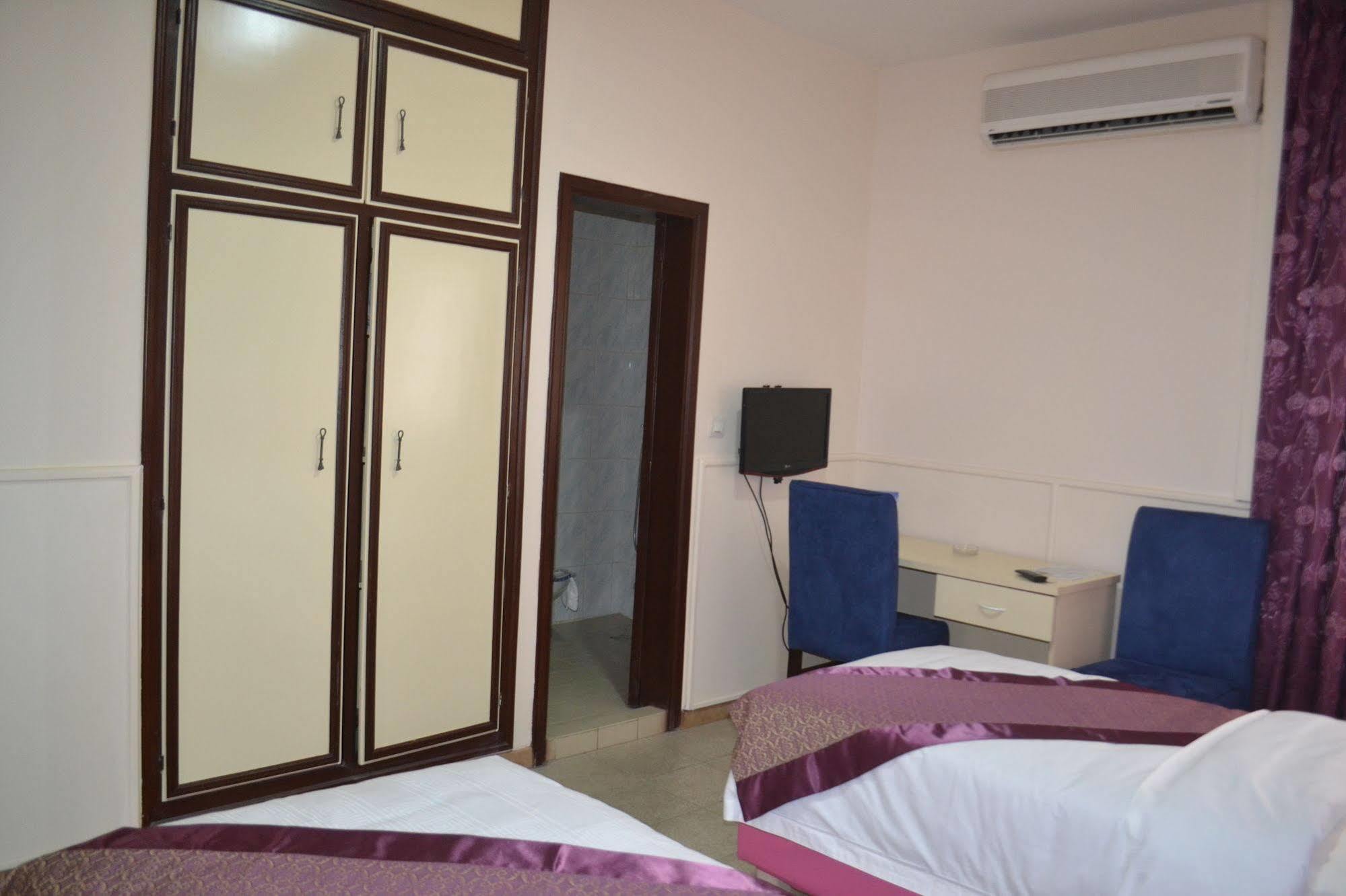 Hotel Mansel 야운데 외부 사진