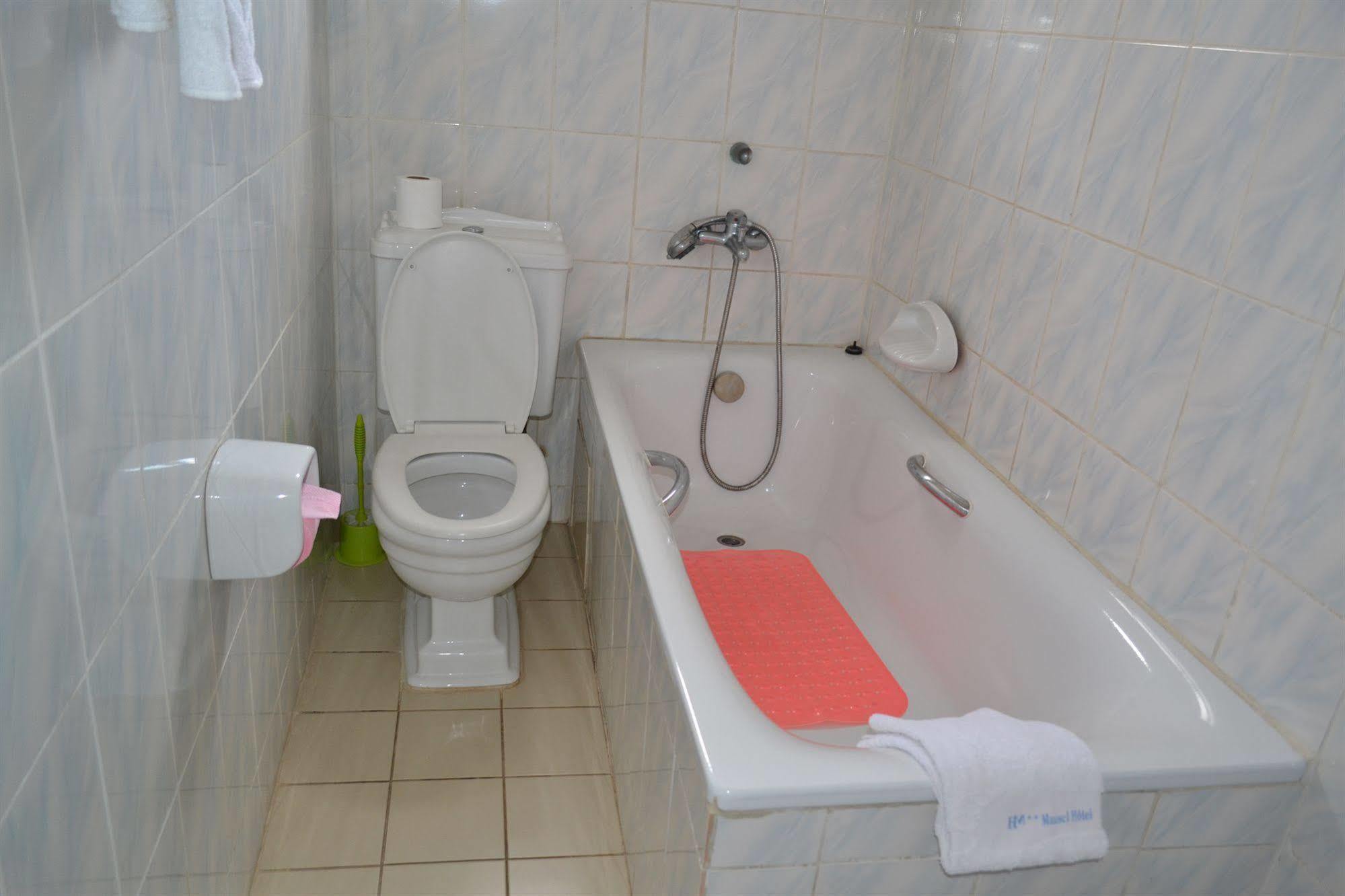 Hotel Mansel 야운데 외부 사진